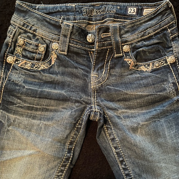 💜Miss Me Capris💜 - Picture 7 of 7